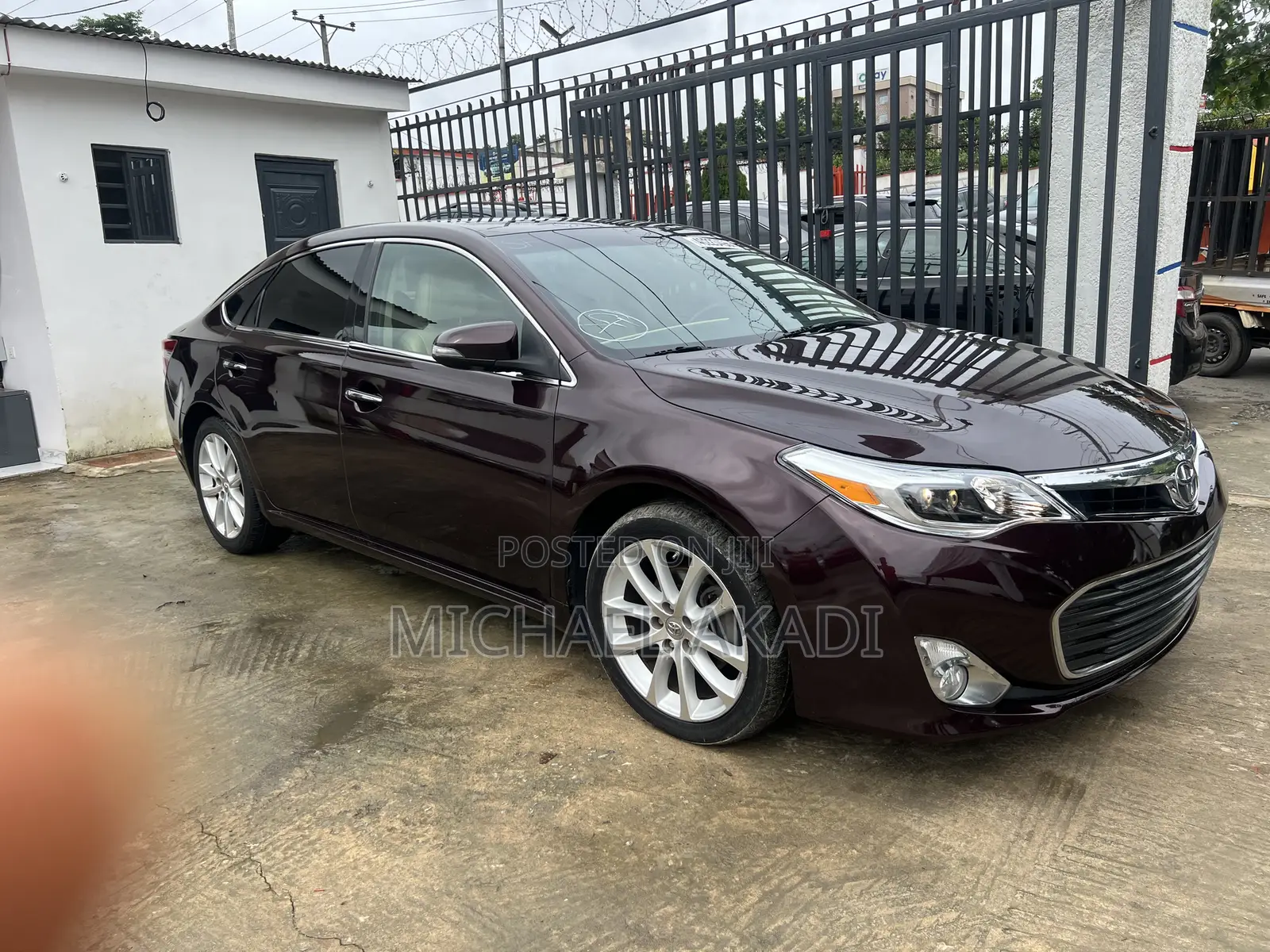 Toyota Avalon Limited 4dr Sedan (3.5L 6cyl 6A) 2014 Maroon