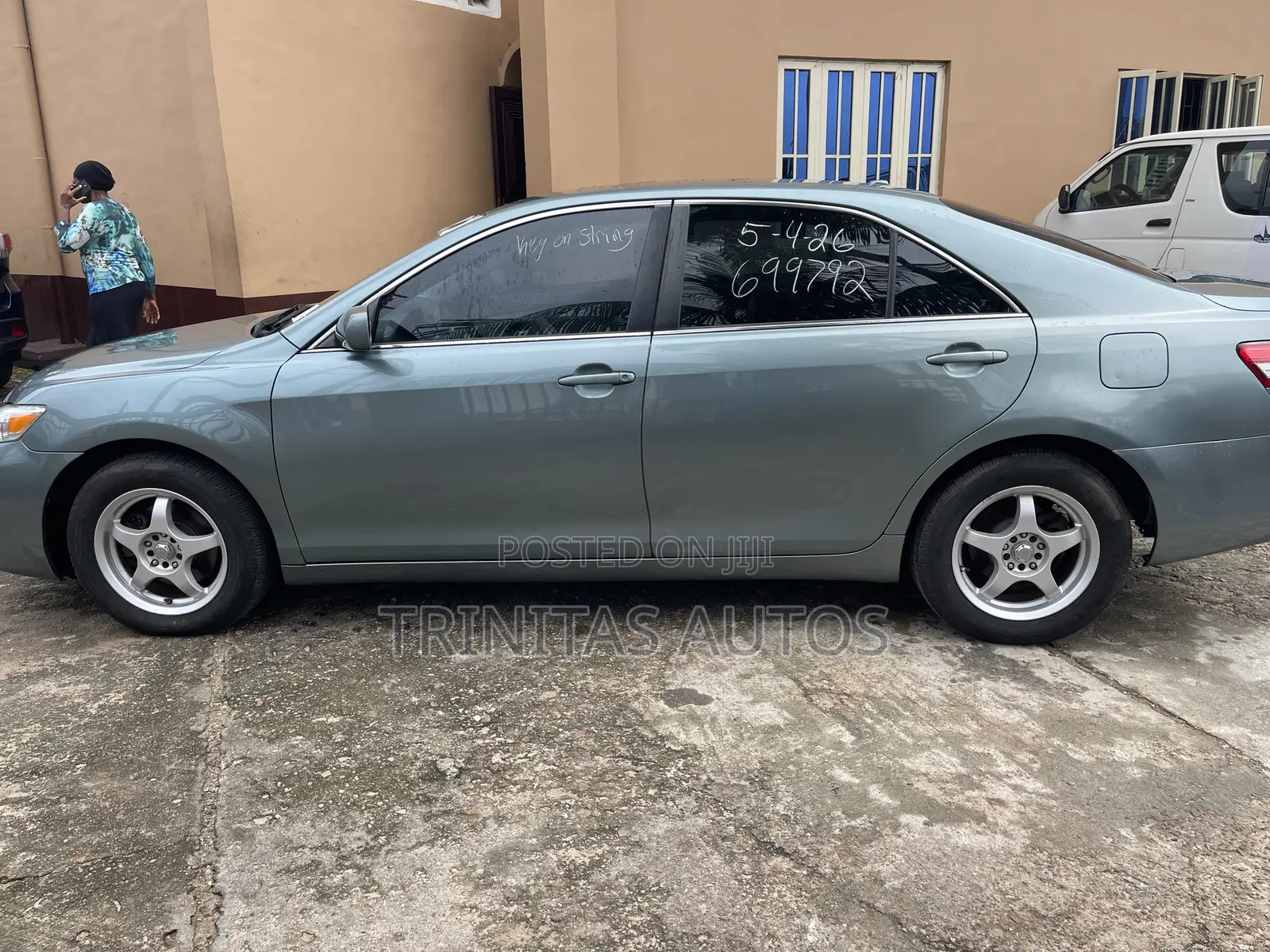 Toyota Camry LE 4dr Sedan (2.5L 4cyl 6A) 2011 Green