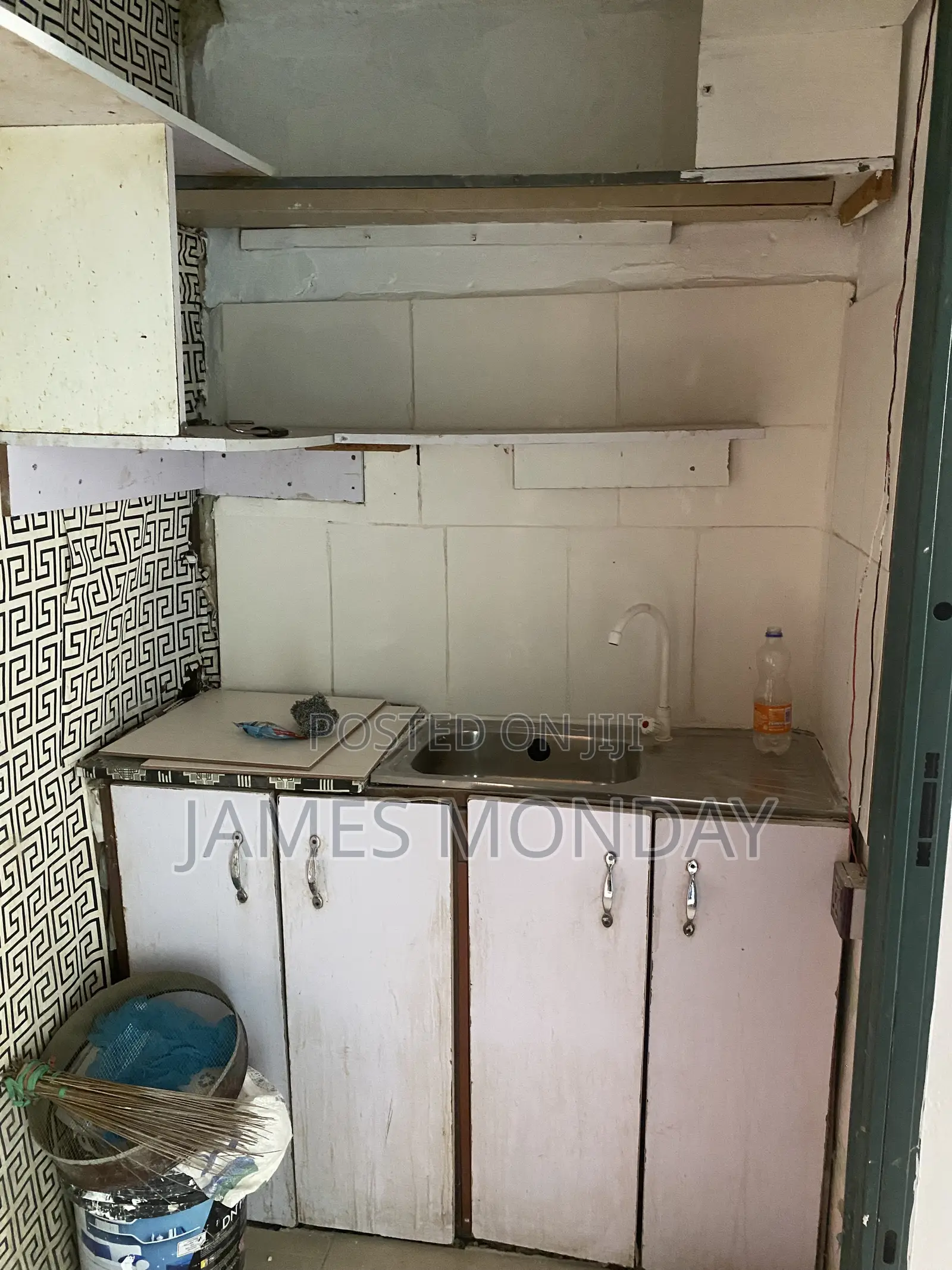1bdrm Condo in Private Residence, Area 2 for rent