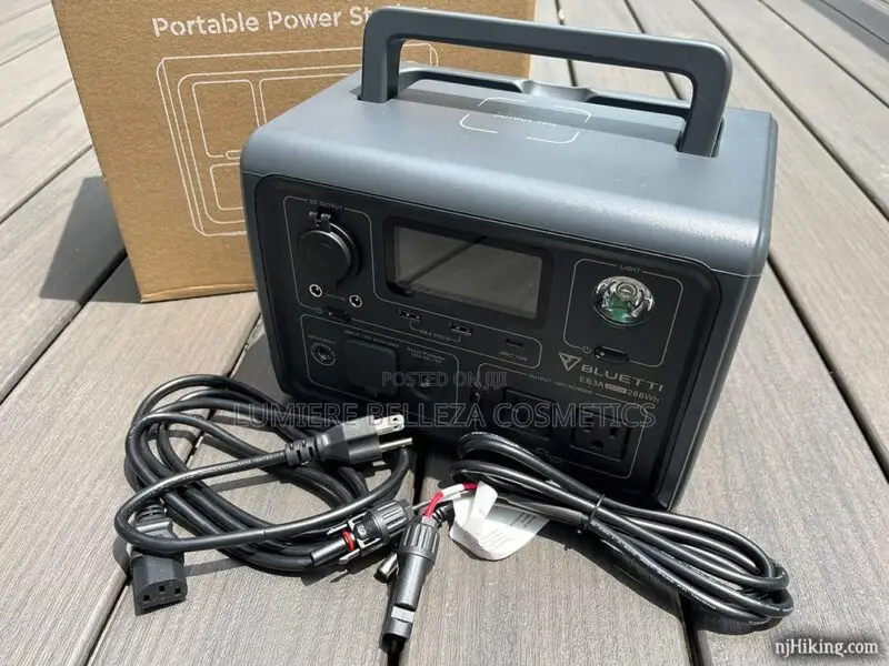 BLUETTI EB3A 600W Portable Solar Generator Power Station