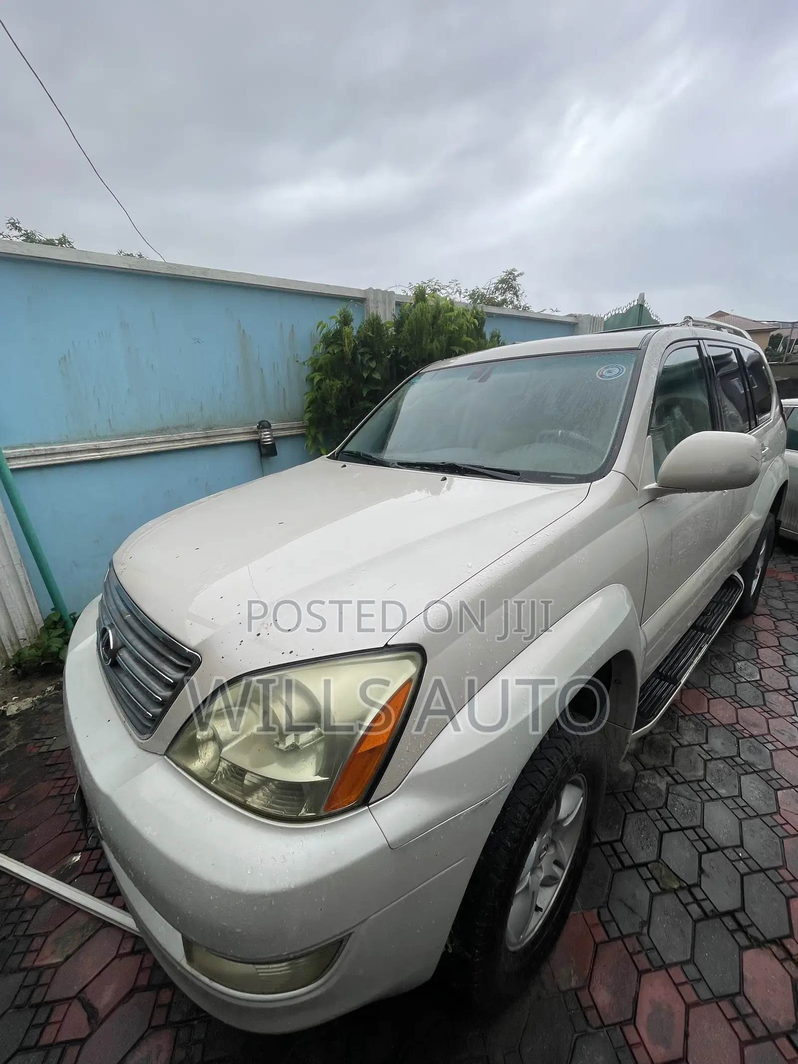 Lexus GX 470 2004 Gold