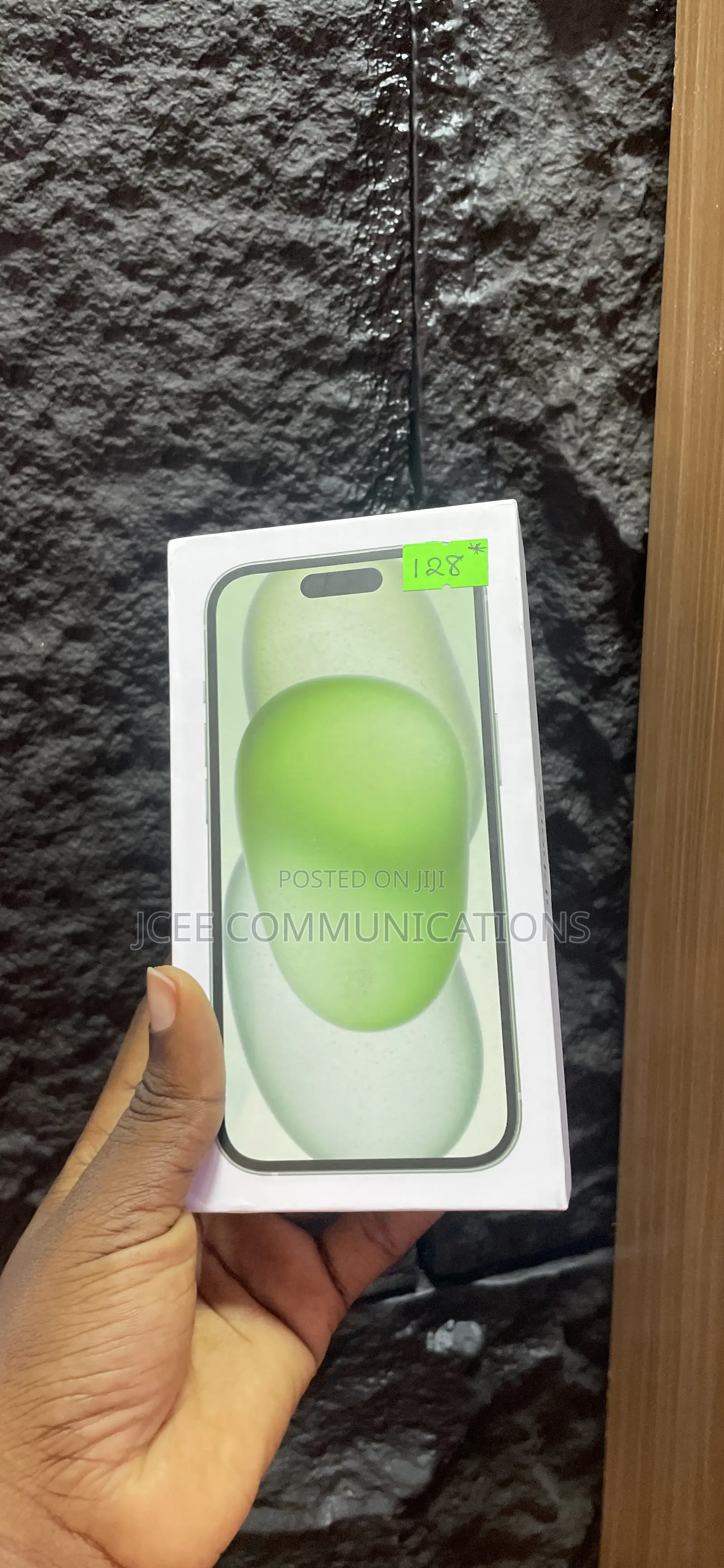 New Apple iPhone 15 128 GB Green