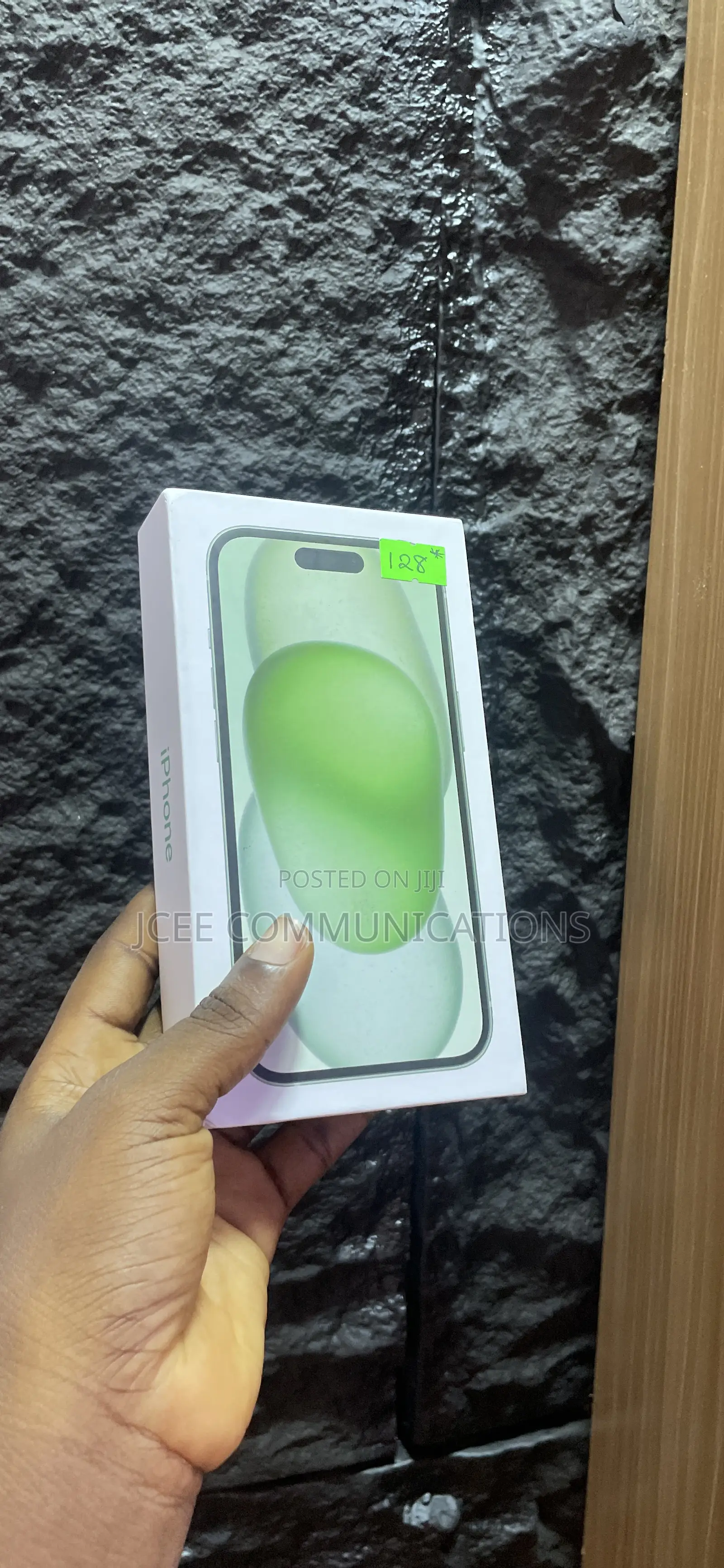 New Apple iPhone 15 128 GB Green
