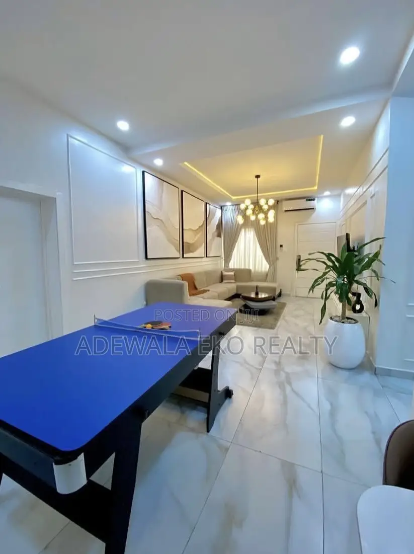 2 Bedroom Chevron, Lekki