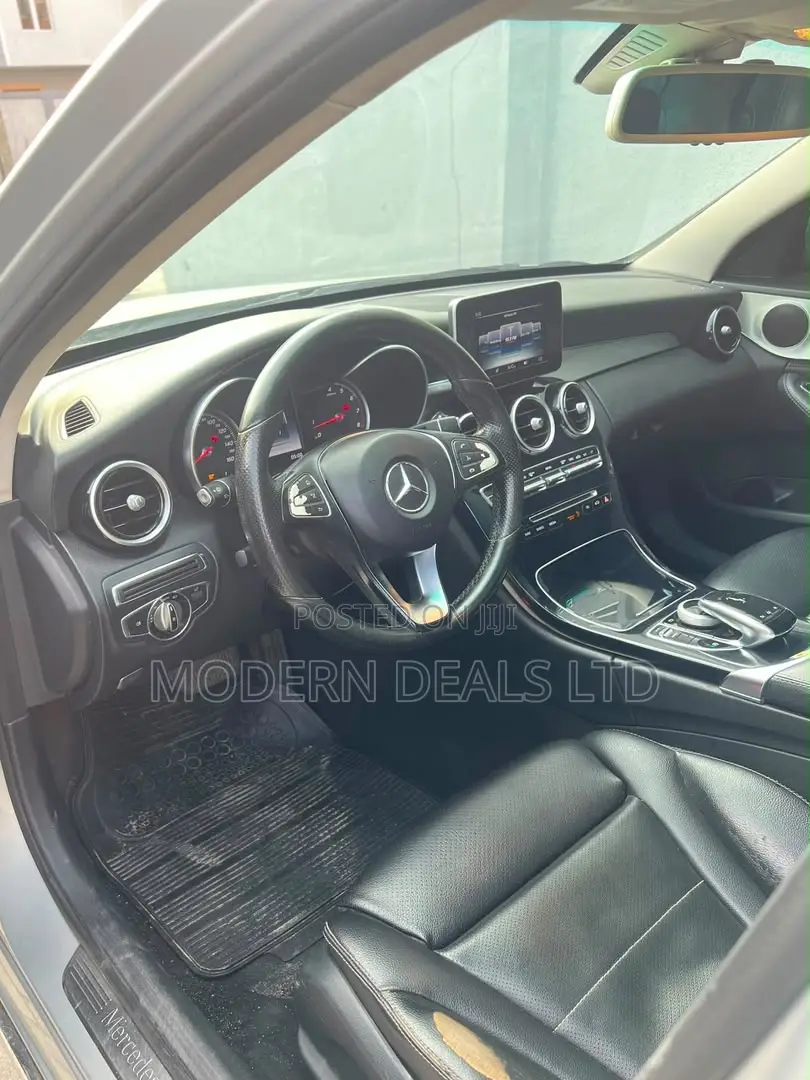 Mercedes-Benz C300 2015 Silver
