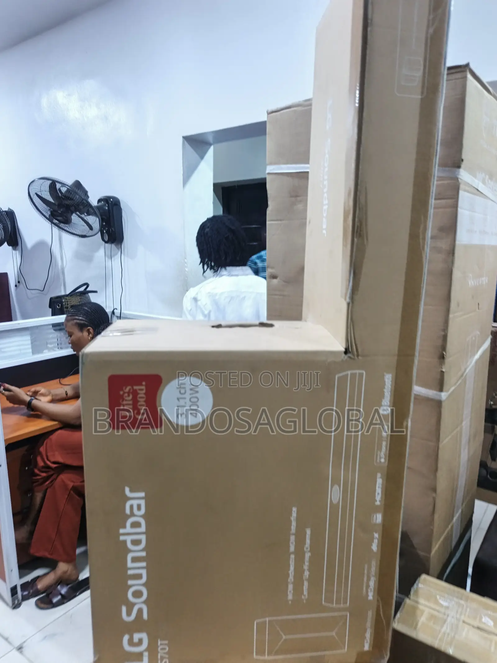 LG S70T Dynamic Audio Soundbar 31.1 Inch