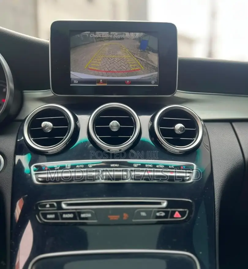 Mercedes-Benz C300 2015 Silver