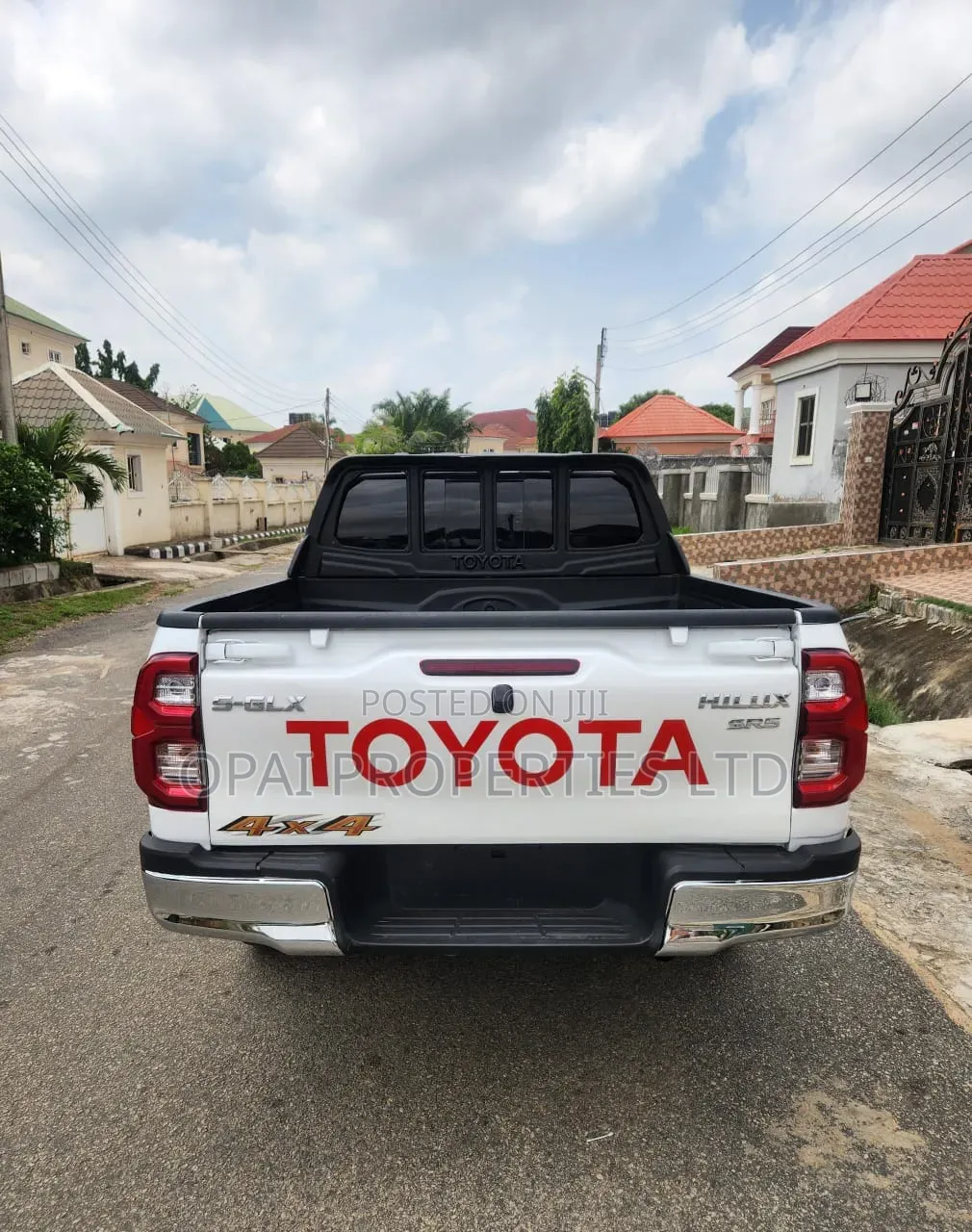 Toyota Hilux 2020 White