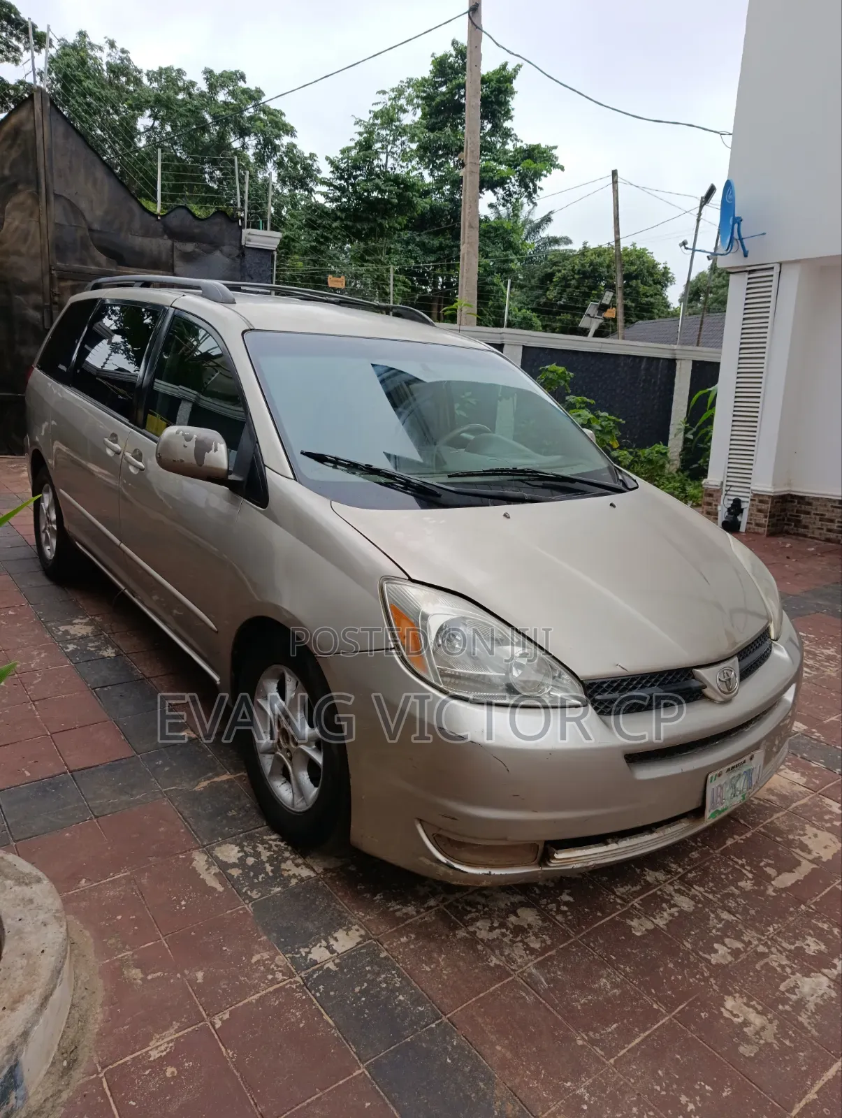 Toyota Sienna XLE Limited 2005 Gold