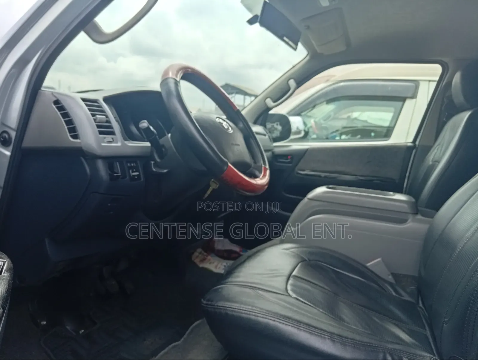 Toyota HiAce 2012 Grey