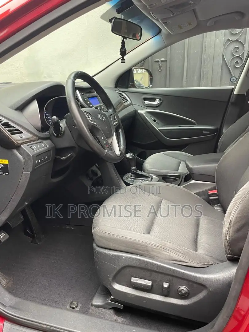 Hyundai Santa Fe 2014 Red