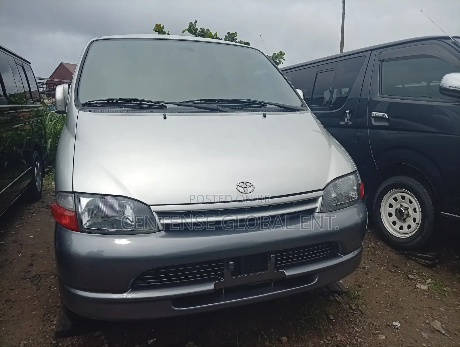 Toyota HiAce 2005 Grey