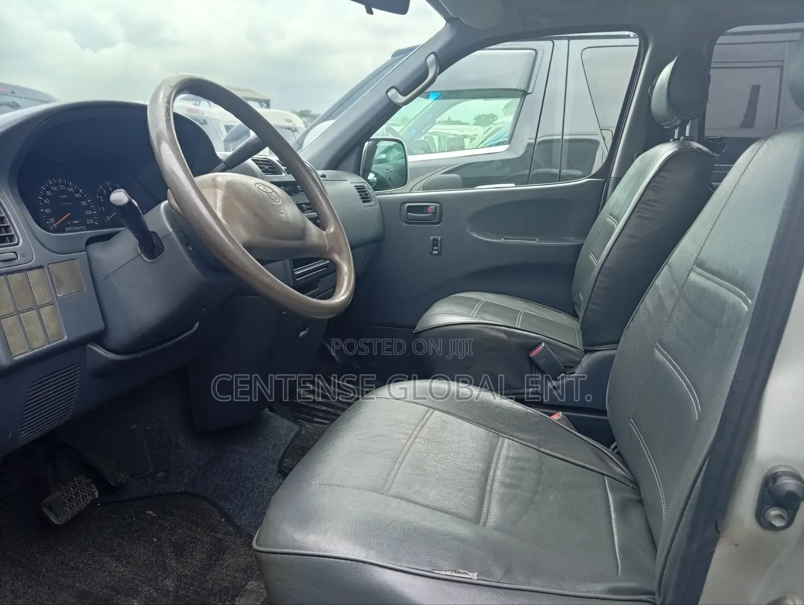 Toyota HiAce 2005 Grey