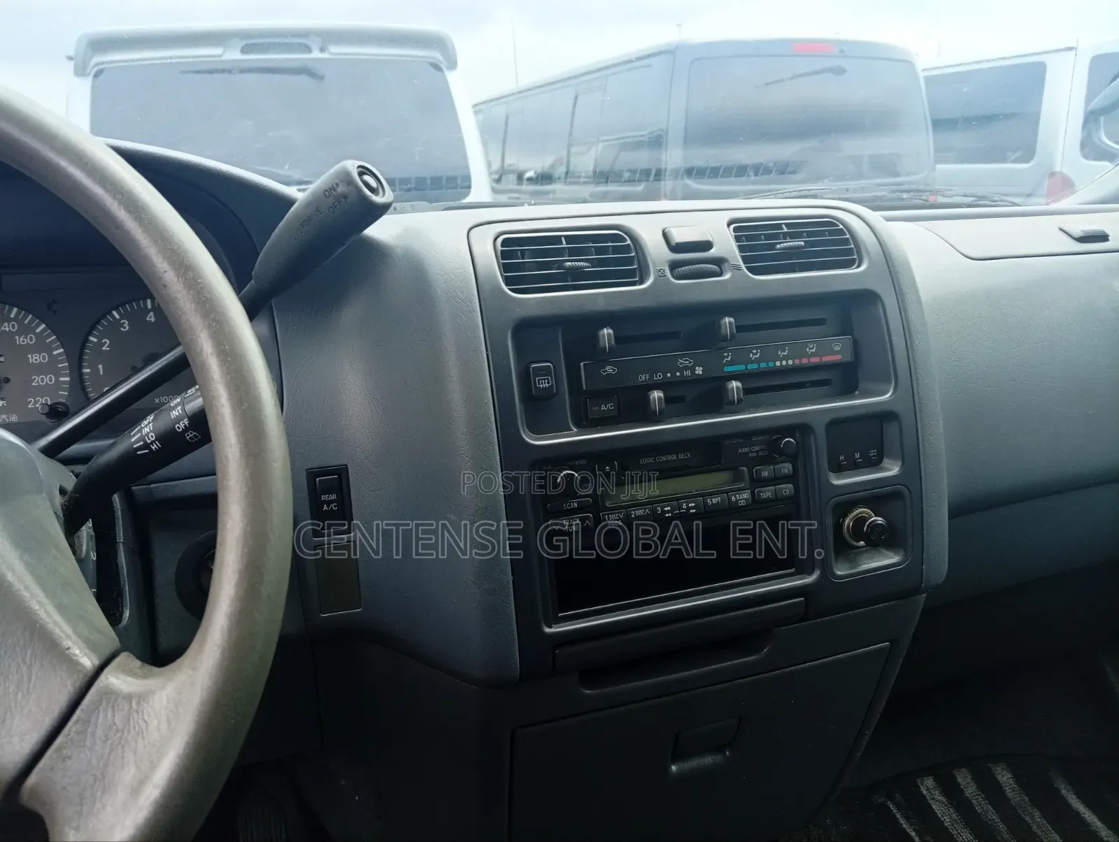Toyota HiAce 2005 Grey