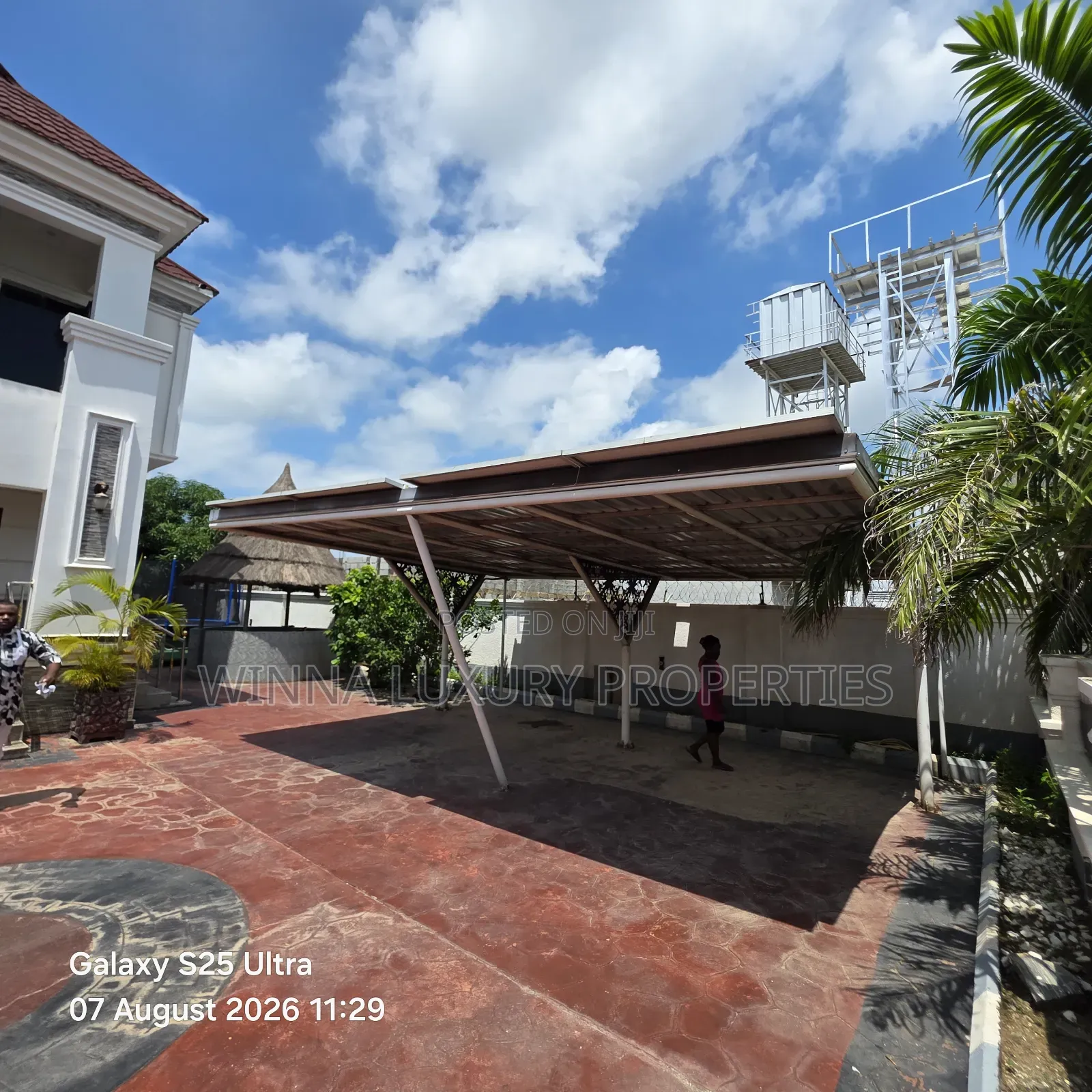 6bdrm Duplex in Monarch Estate, Lugbe District for sale