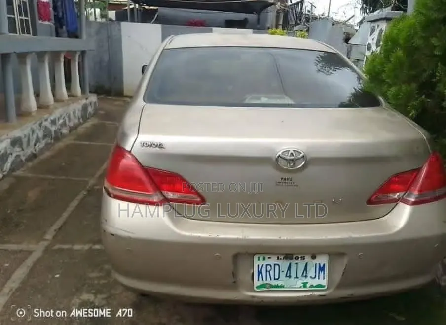 Toyota Avalon 2008 Gold