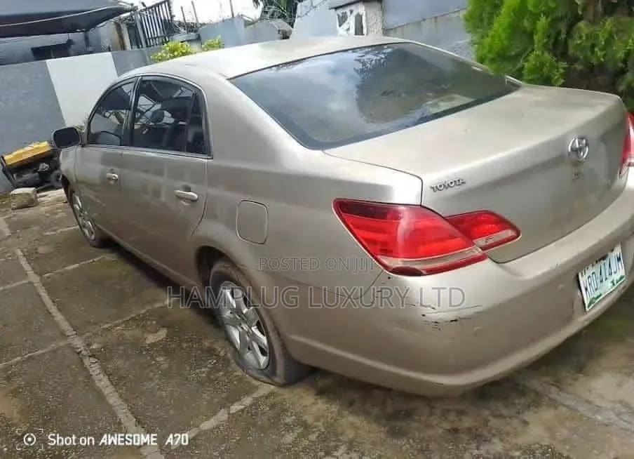 Toyota Avalon 2008 Gold
