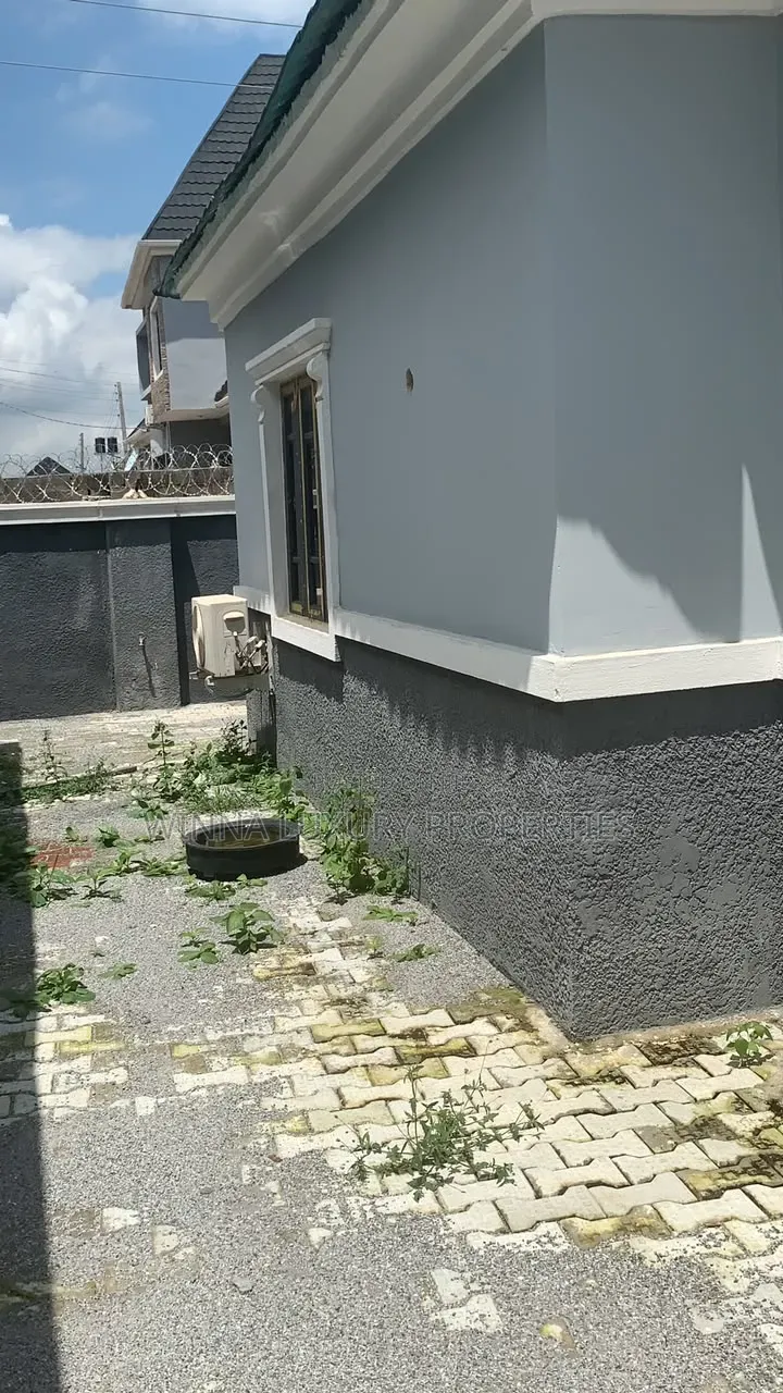3bdrm Bungalow in Pyakasa Axis, Lugbe District for sale