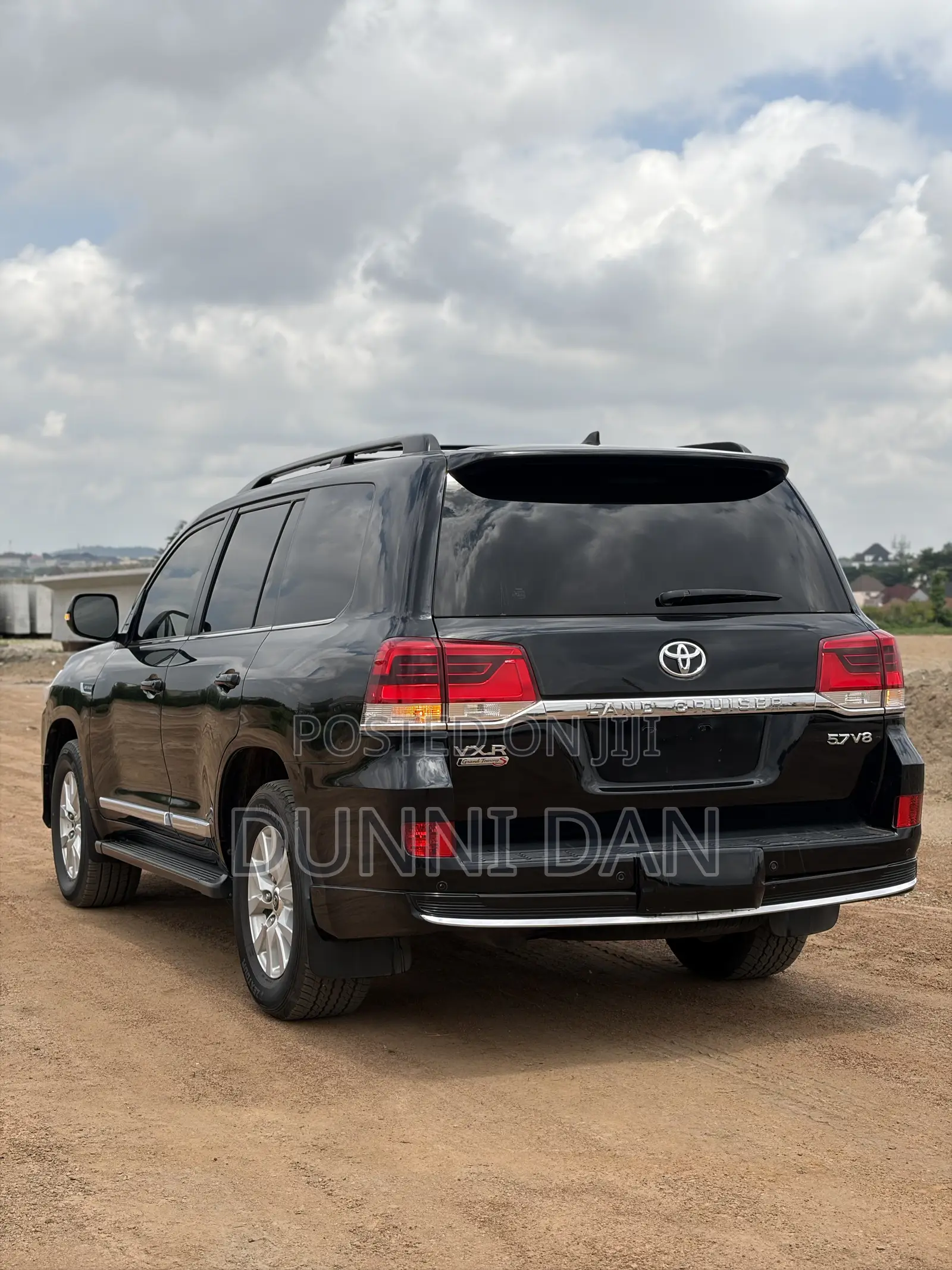 Toyota Land Cruiser 5.7 V8 VXR 2020 Black