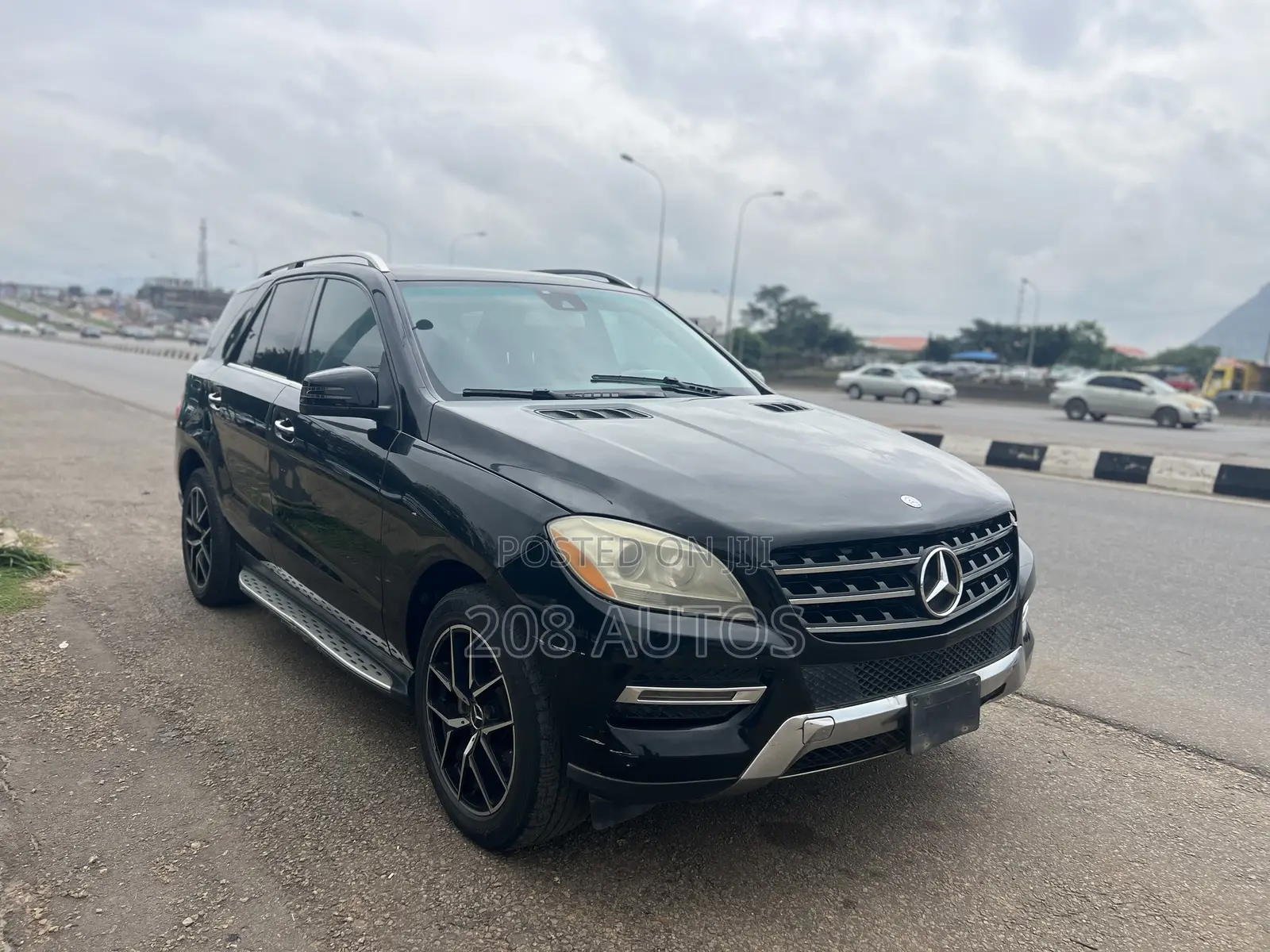 Mercedes-Benz M Class ML350 4MATIC 4dr SUV AWD (3.5L 6cyl 7A) 2014