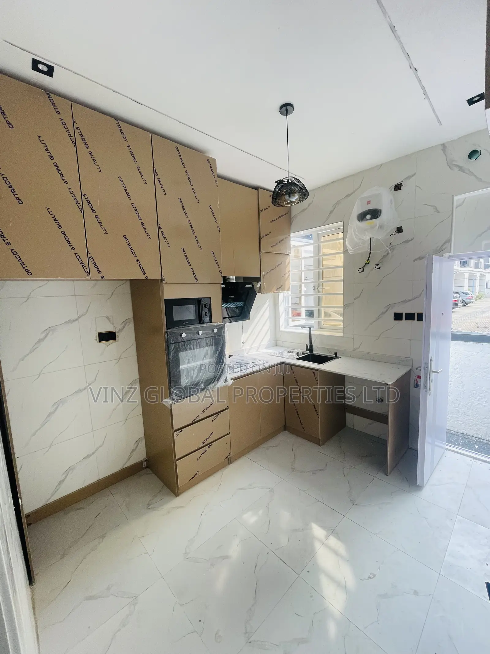 4bdrm Duplex in Lekki for rent