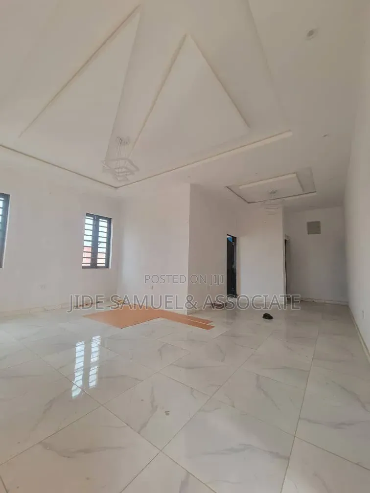 Furnished 3bdrm Bungalow in Ayobo for rent