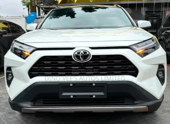 Toyota RAV4 2024 White
