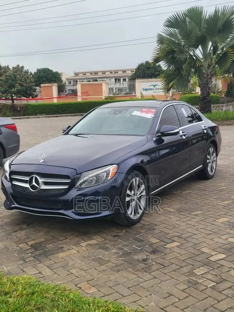 Mercedes-Benz C300 2015 Blue
