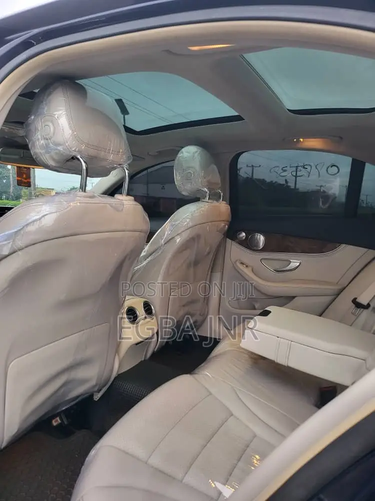 Mercedes-Benz C300 2015 Blue