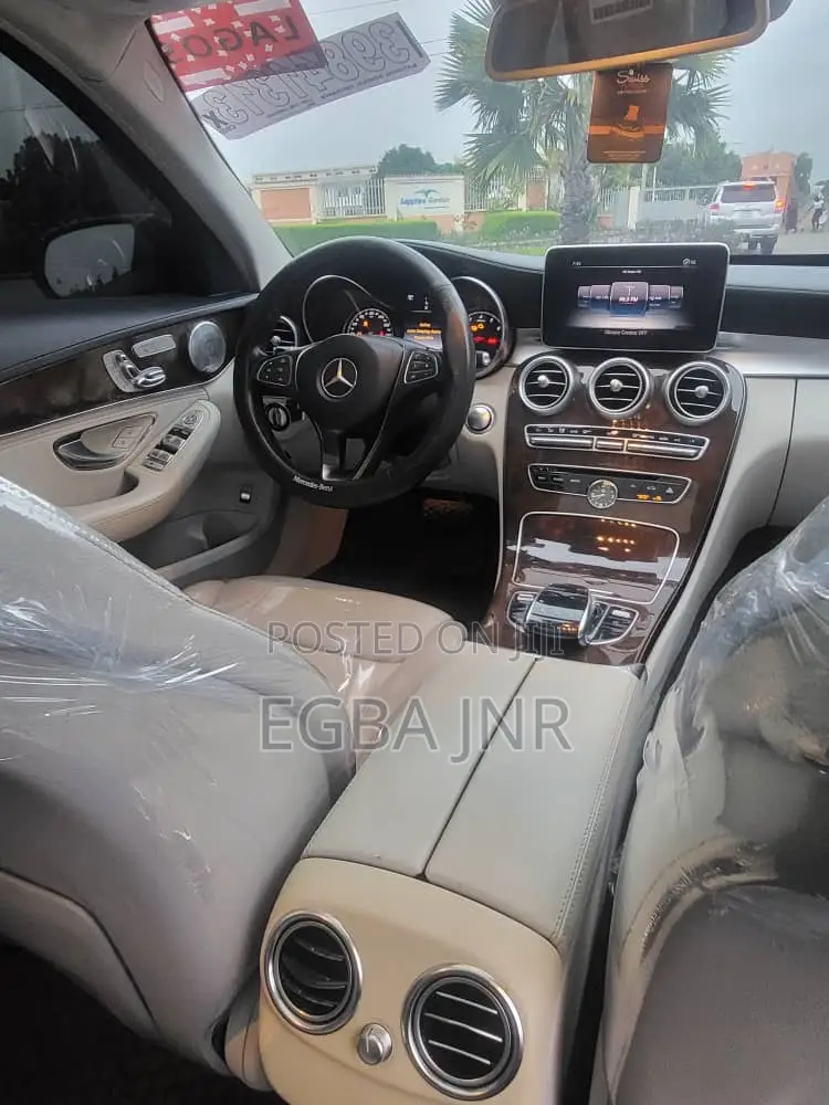 Mercedes-Benz C300 2015 Blue