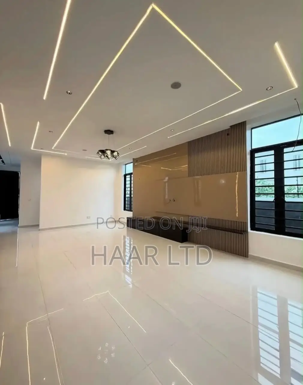 5bdrm Duplex in Lekki Phase 2 for sale