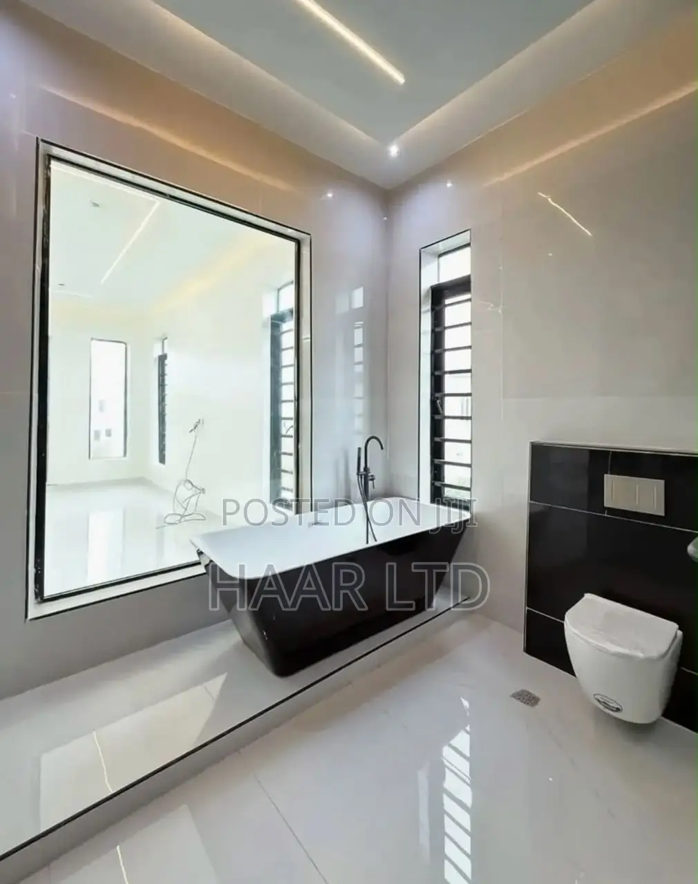5bdrm Duplex in Lekki Phase 2 for sale