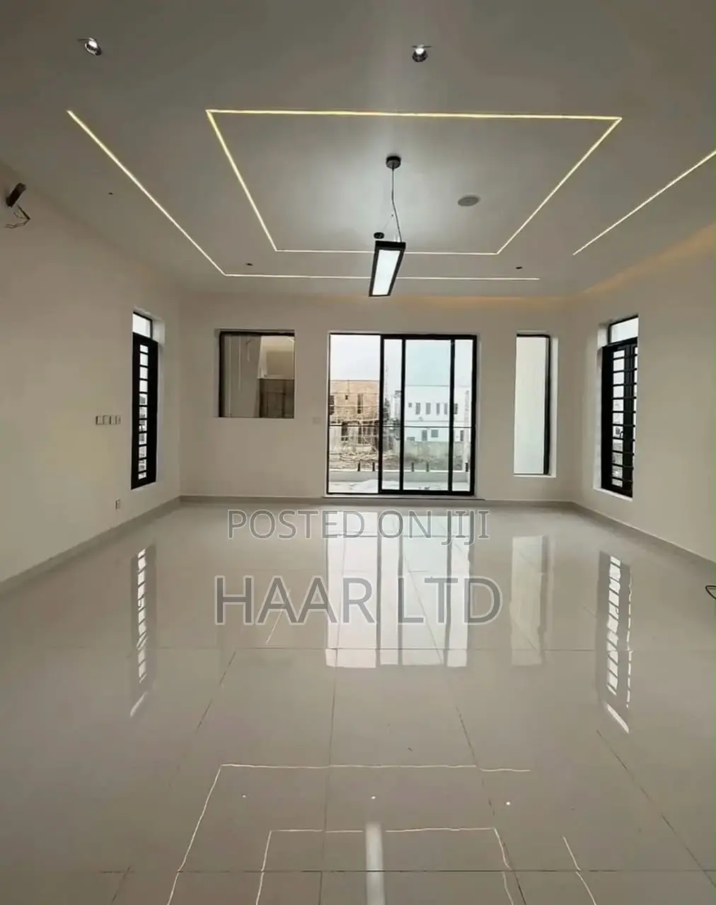 5bdrm Duplex in Lekki Phase 2 for sale