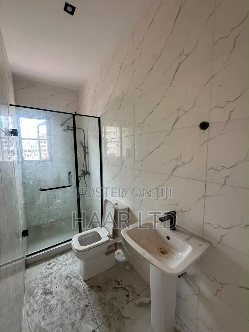 4bdrm Duplex in Lekki Phase 1 for rent