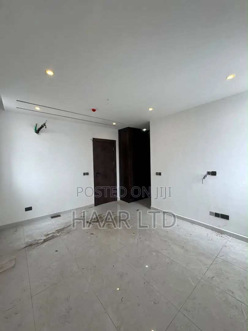 2bdrm Apartment in Lekki Phase 1 for sale