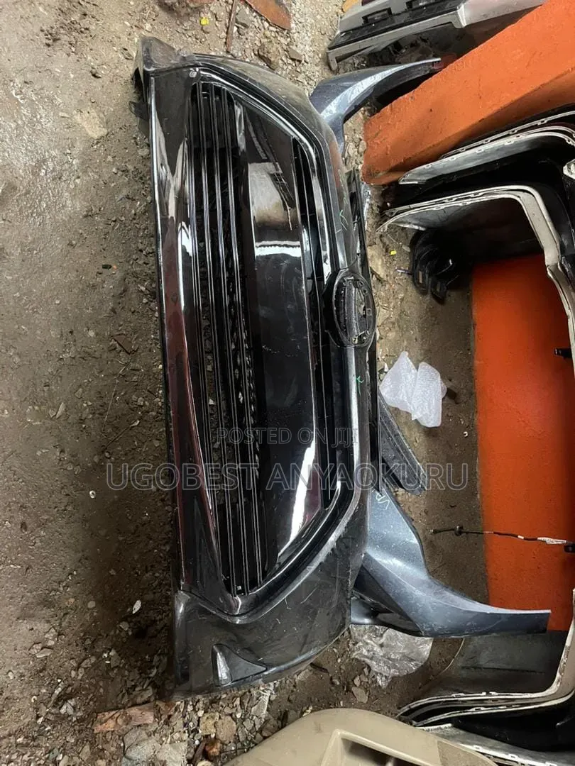 Complete Front Bumper Toyota Corolla 2017 Le Model