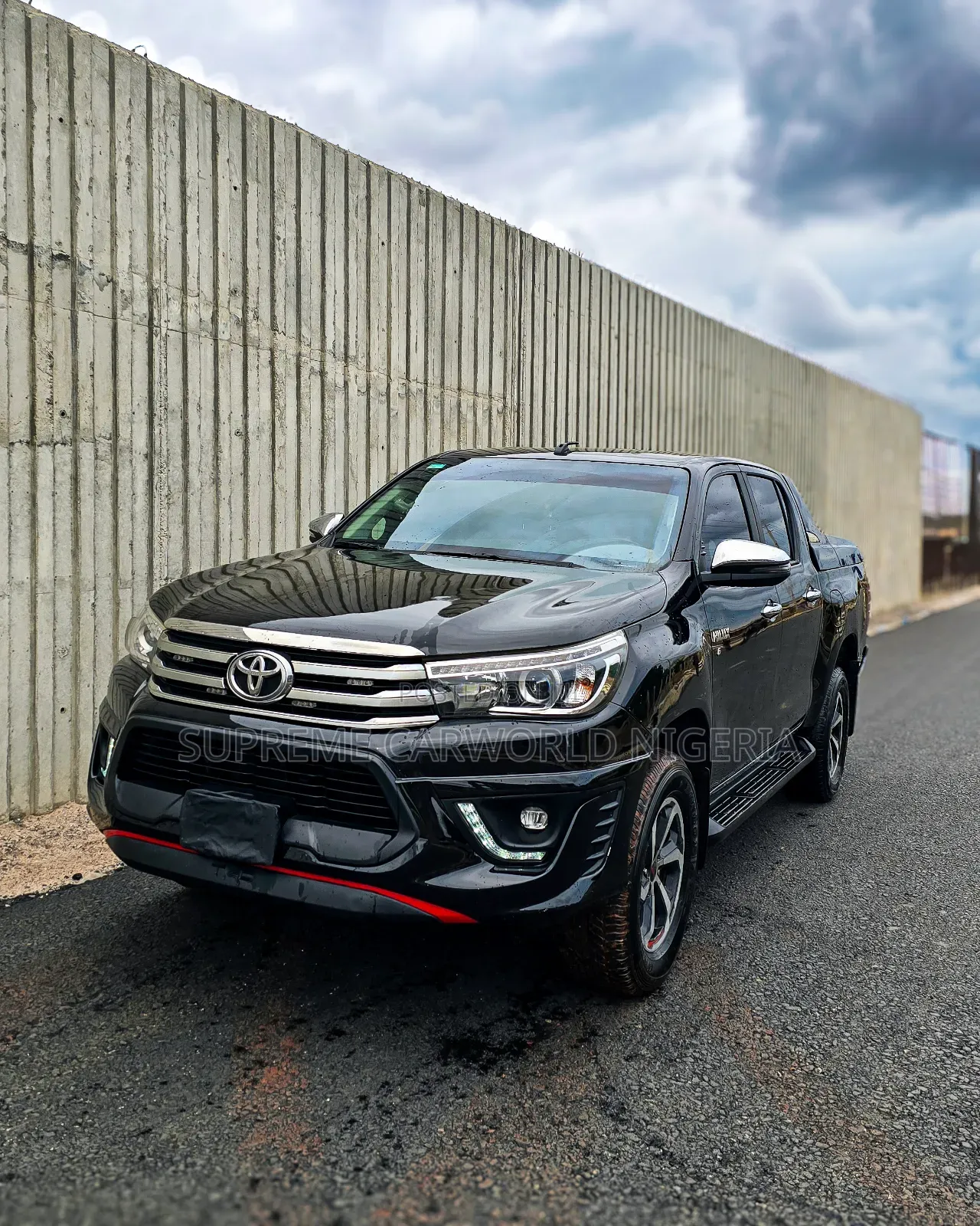Toyota Hilux 2020 Black