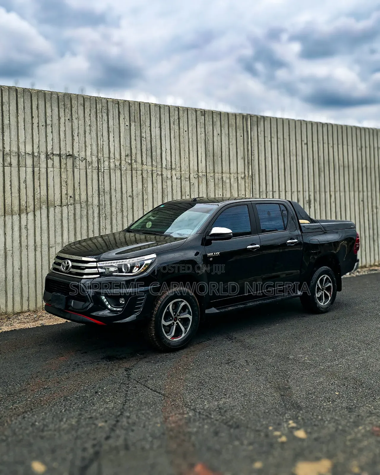 Toyota Hilux 2020 Black