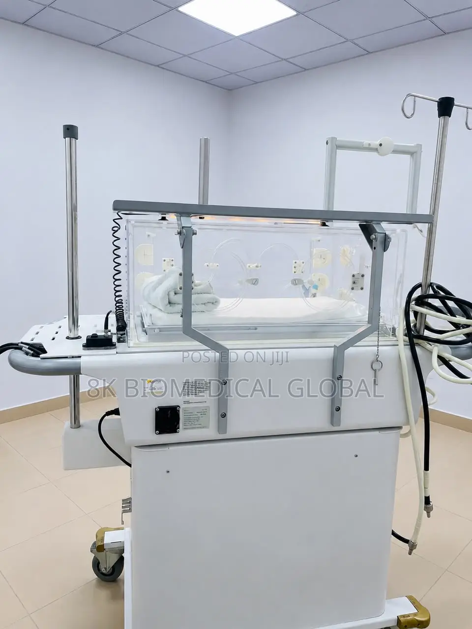 Pre-Owned GE Airborne A750i Transport Incubator Wit Inbuilt Ventilator