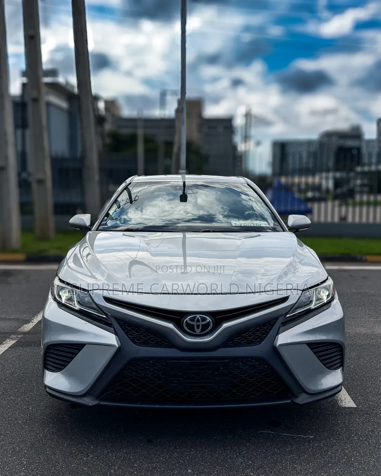 Toyota Camry SE (2.5L 4cyl 8A) 2019 Silver