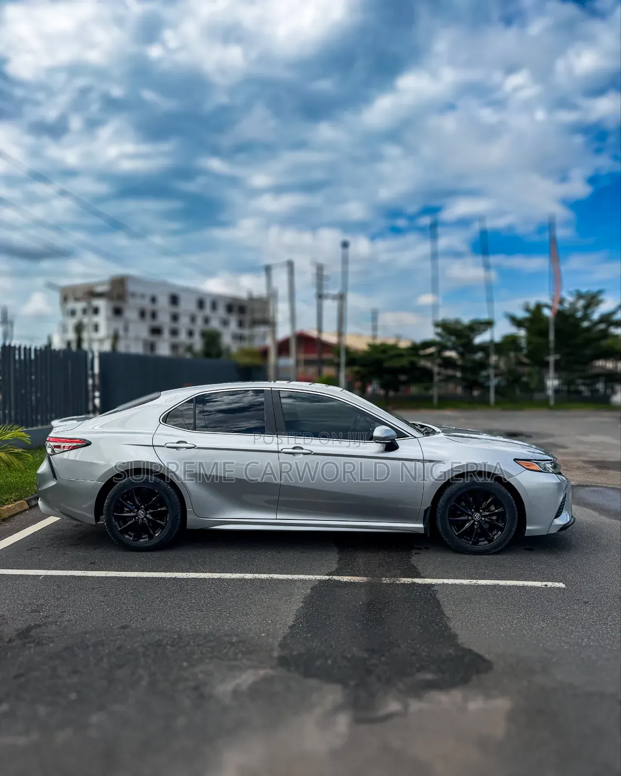 Toyota Camry SE (2.5L 4cyl 8A) 2019 Silver