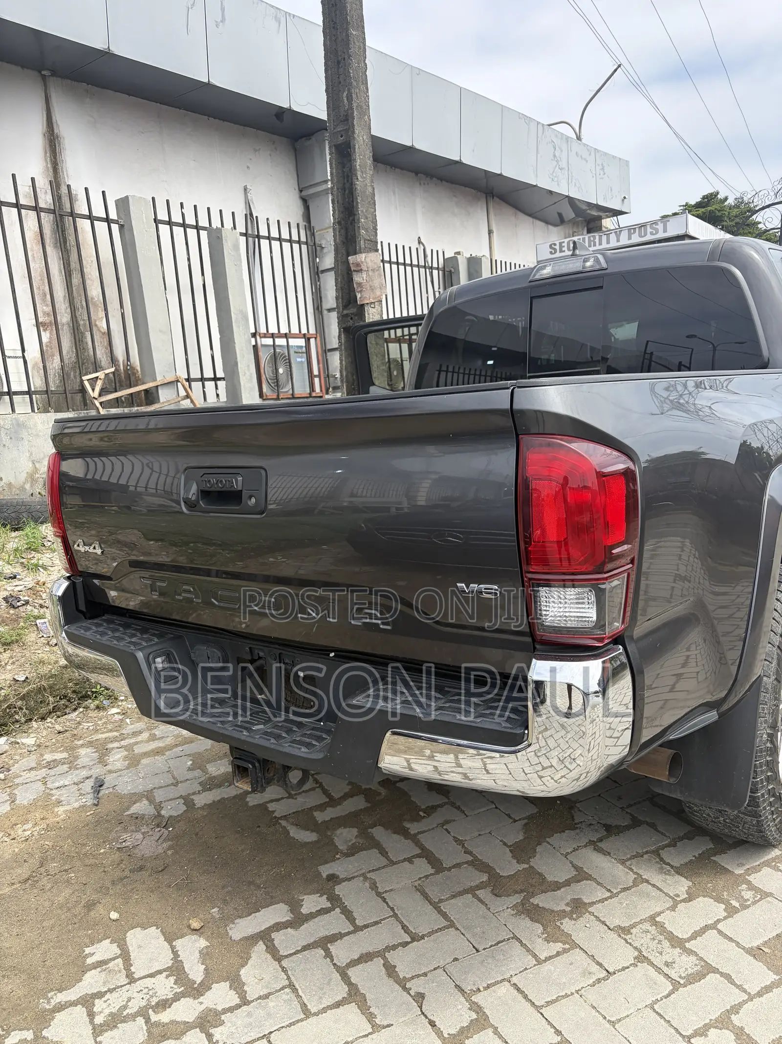 Toyota Tacoma 2018 Gray