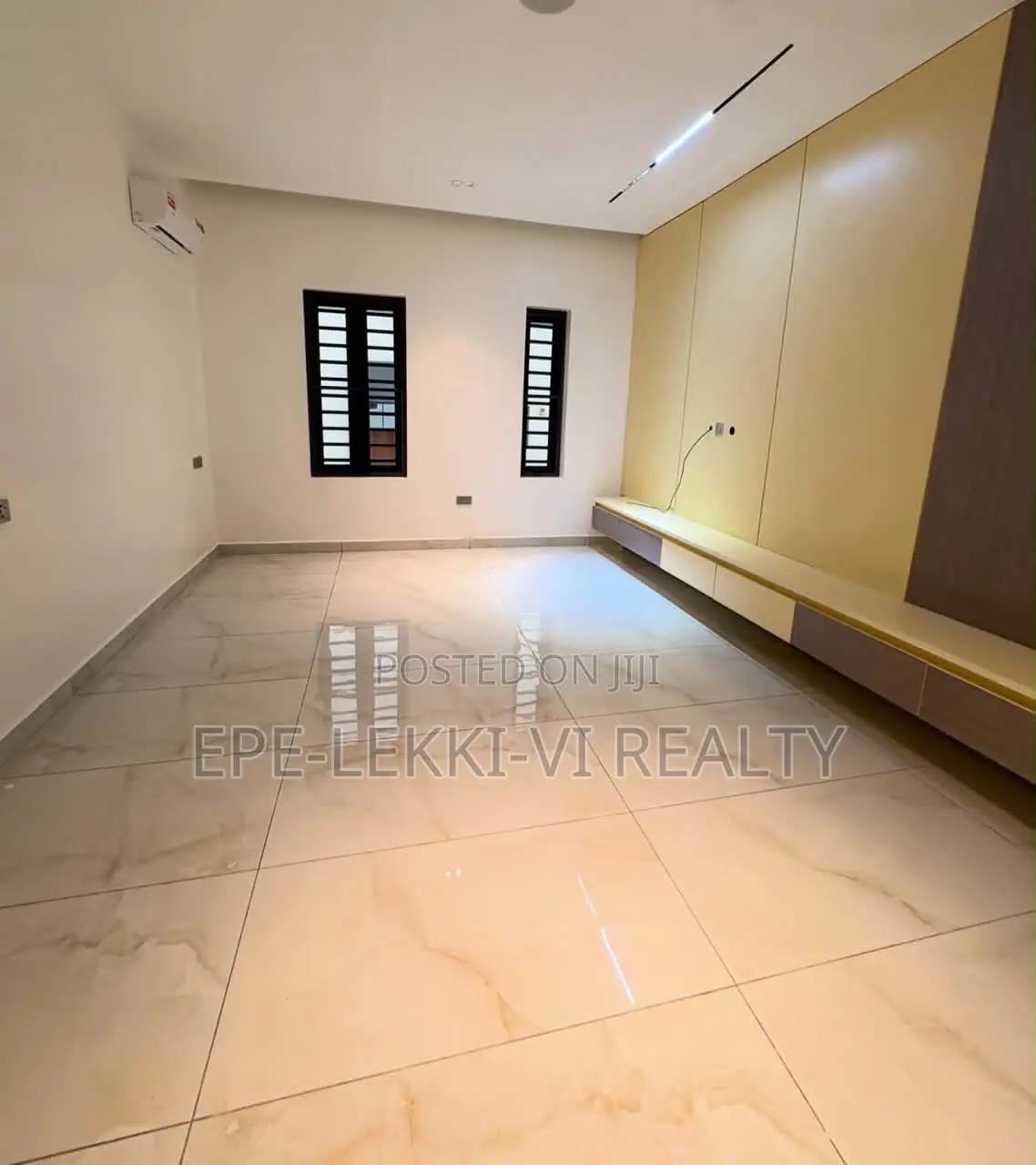 5bdrm Duplex in Osapa london for rent