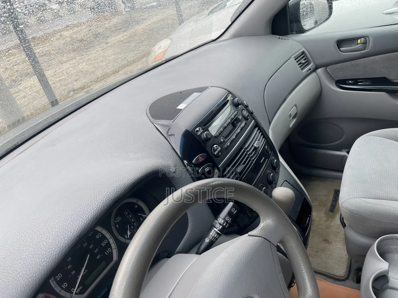 Toyota Sienna LE AWD (3.3L V6 5A) 2004 Gray