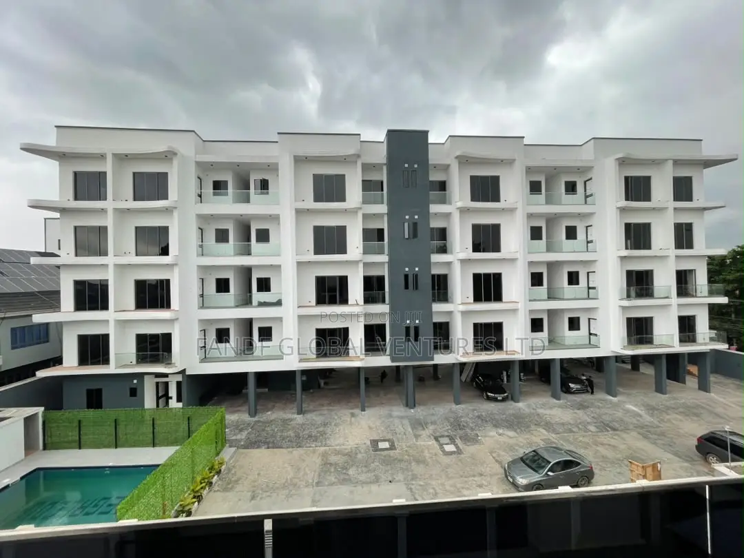 3bdrm Block of Flats in Ikeja GRA for sale