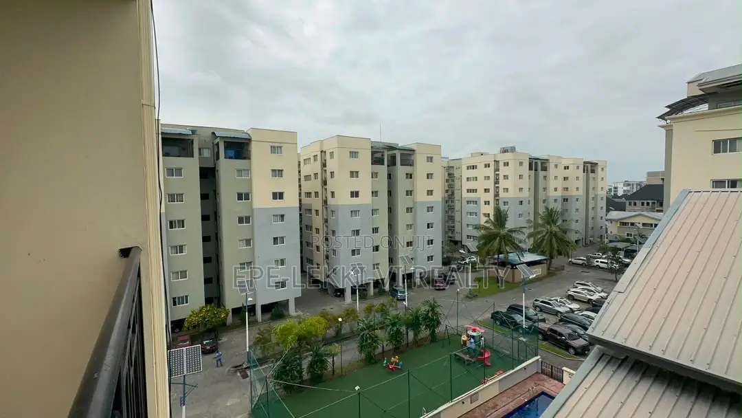 4bdrm Apartment in Lekki for rent