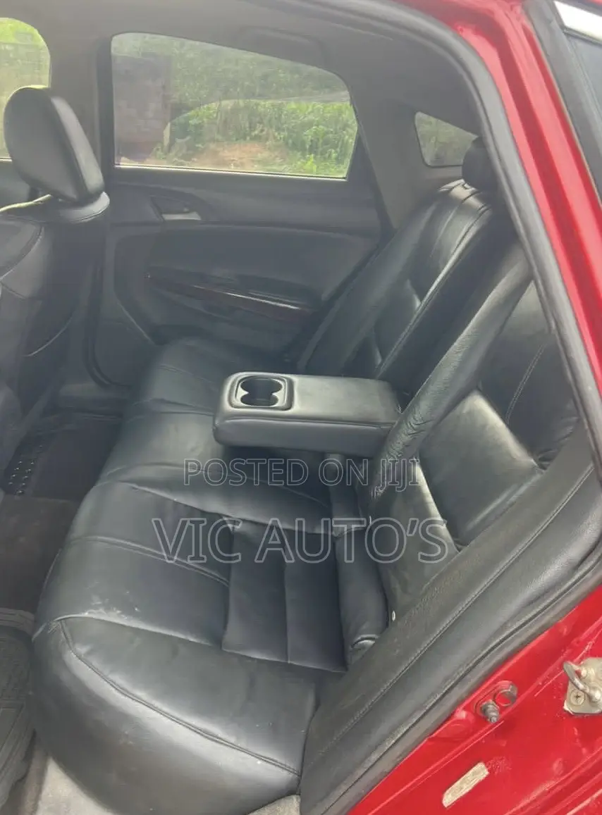 Honda Accord Crosstour 2010 Red