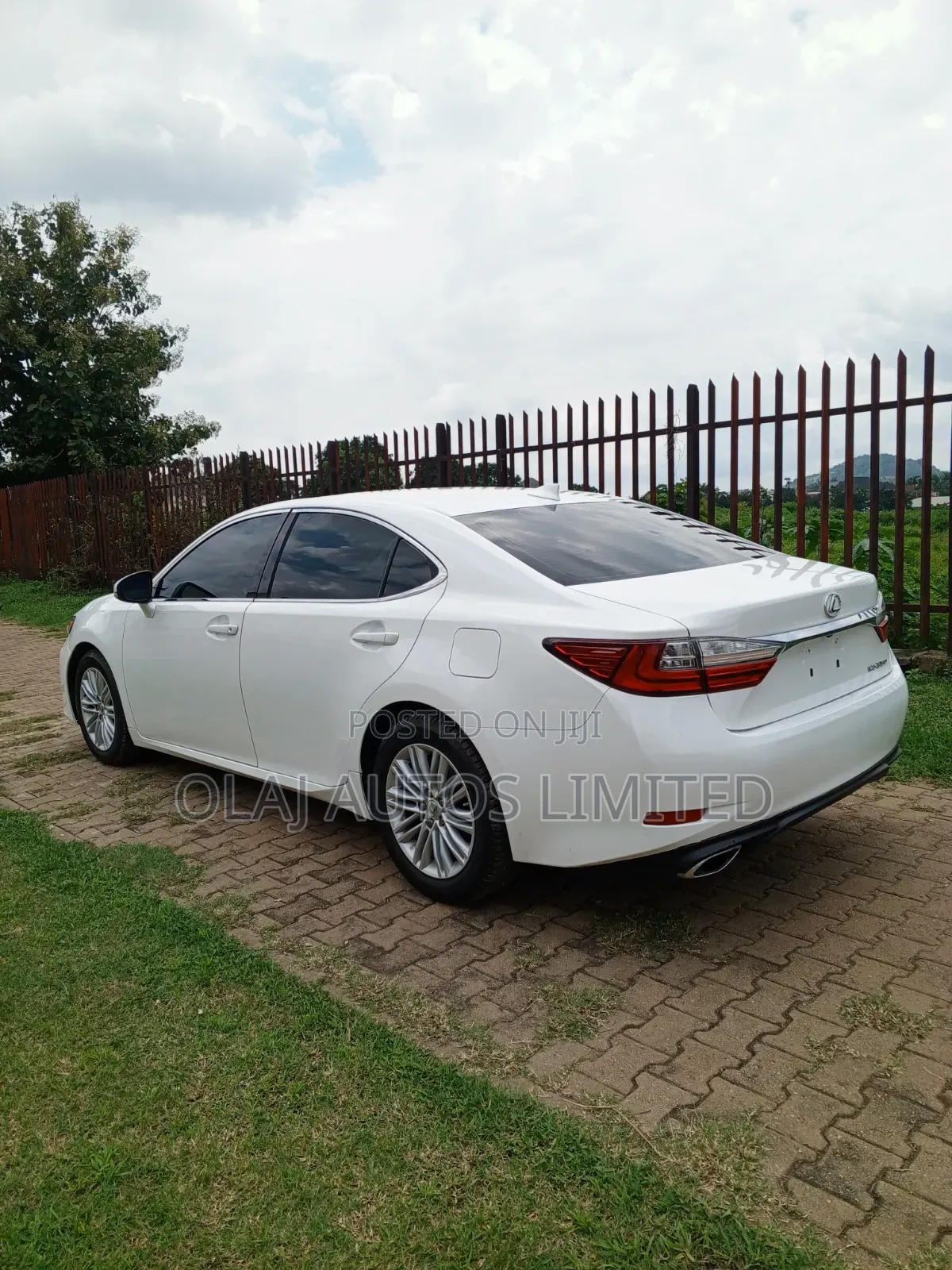 Lexus ES 2016 White