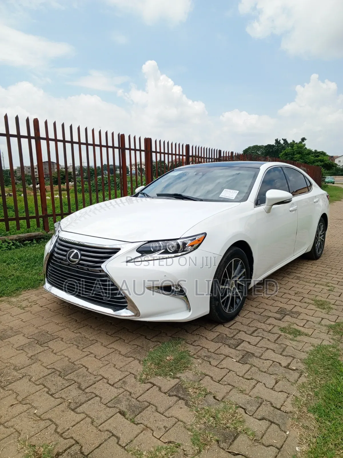Lexus ES 2017 White