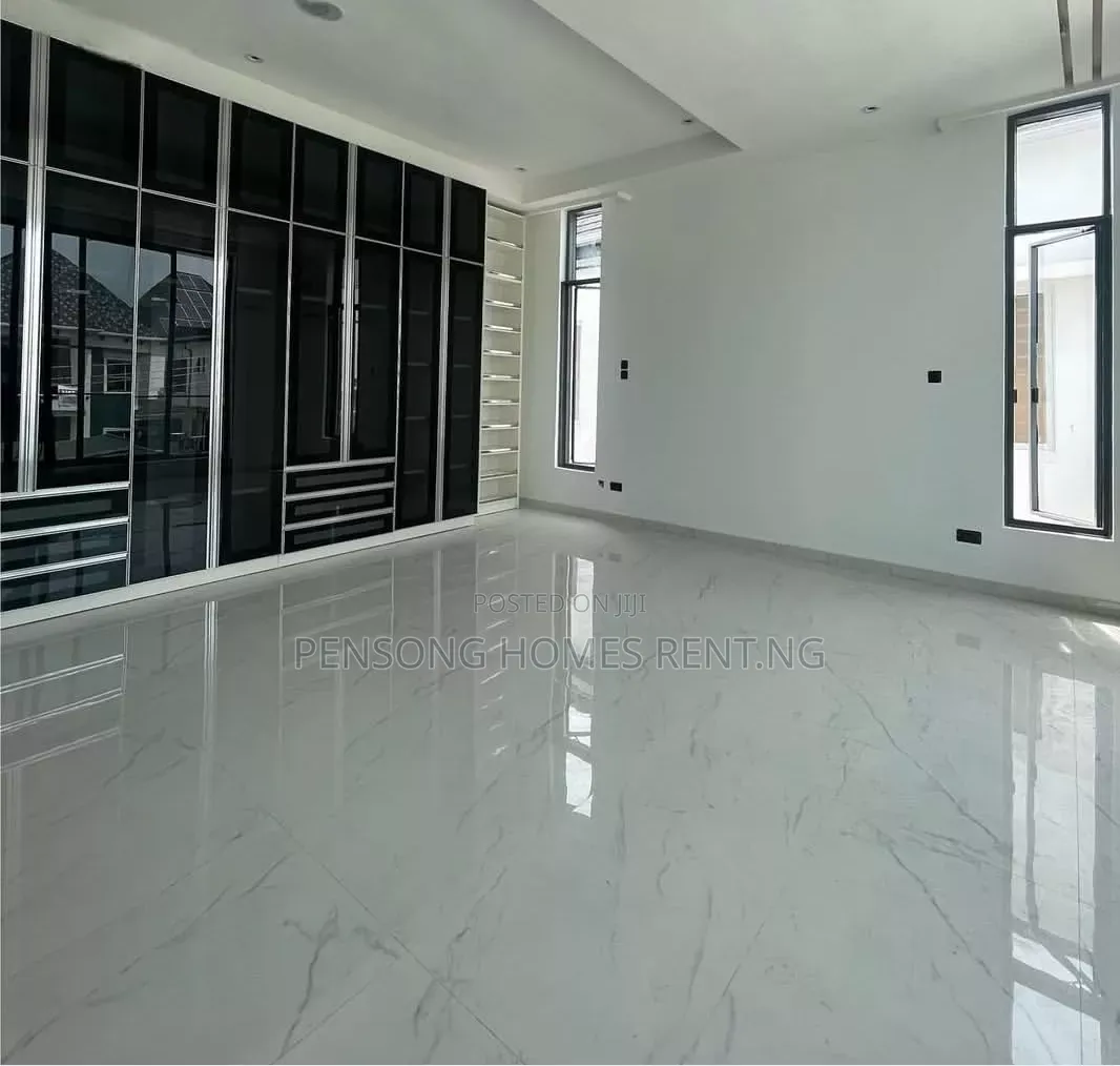 4bdrm Duplex in Ikota Lekki for rent